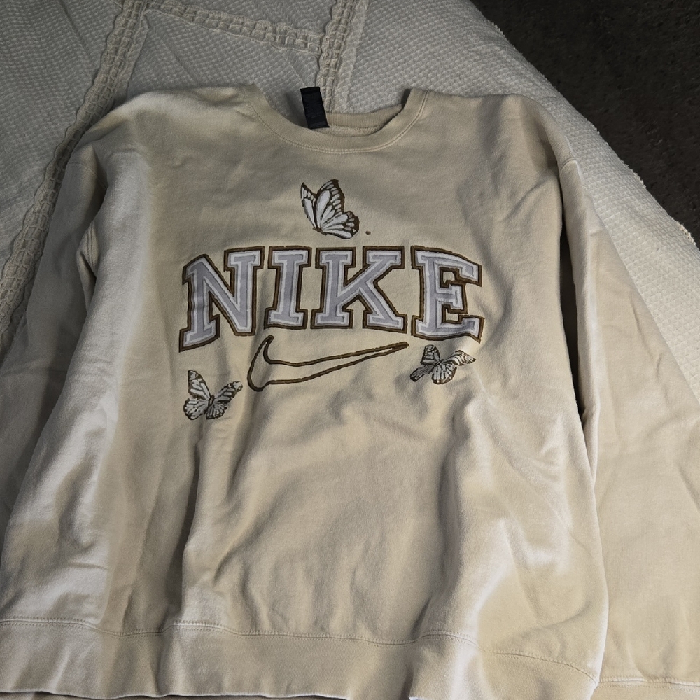 Nike Cream Sweatshirt with Butterfly Accents